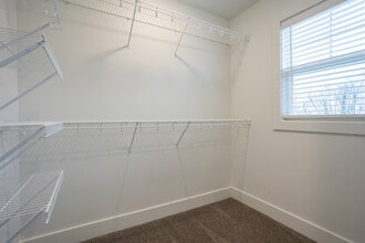 The Vue at Rivertown Park Townhomes in Wyoming, MI - Foto de edificio - Interior Photo
