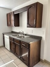 208 N Brunswick St, Unit 208 Brunswick #1 in Wichita, KS - Building Photo - Building Photo