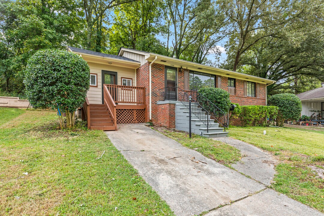 2788 Lancaster Dr in East Point, GA - Foto de edificio