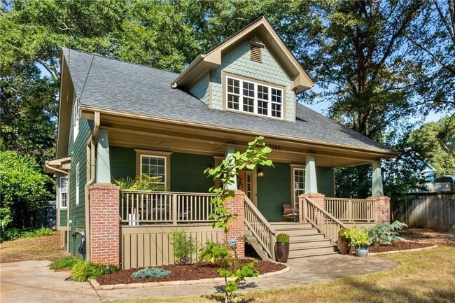 property at 3265 College St