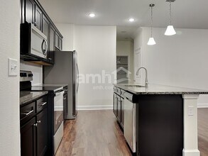 998 Tan Tara Trl in Jacksonville, FL - Foto de edificio - Building Photo