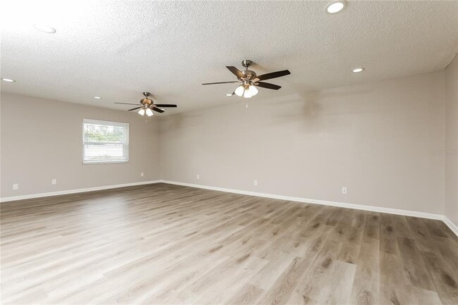 690 Wells St in Apopka, FL - Building Photo - Building Photo