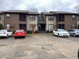 1230 State St in Hendersonville, NC - Building Photo