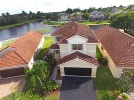 1365 Majesty Terrace in Weston, FL - Building Photo