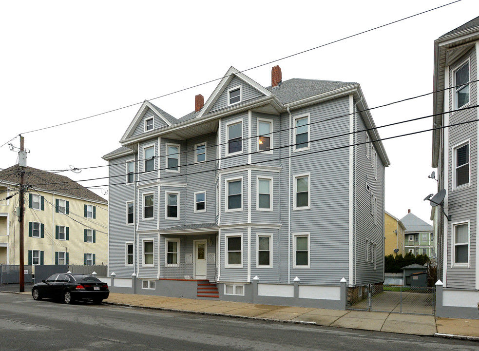 79 Nelson St in New Bedford, MA - Foto de edificio