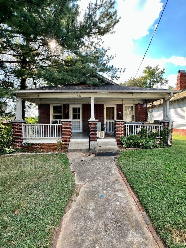 property at 120 S Poplar St