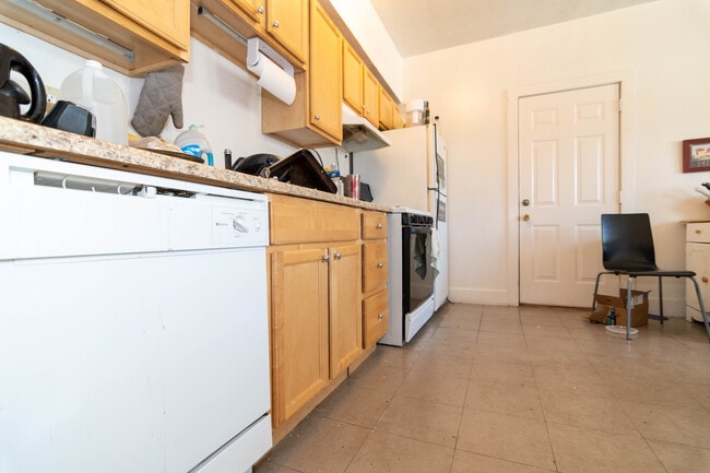 25 Ashford St, Unit 2 in Boston, MA - Foto de edificio - Building Photo