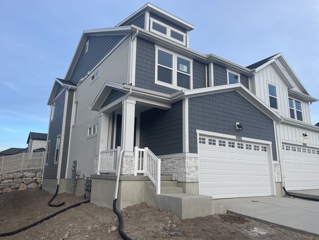 1092 N Freeman Dr in Saratoga Springs, UT - Building Photo - Building Photo