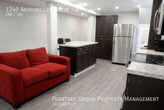 1240 Adirondack Dr in Ottawa, ON - Building Photo - Building Photo