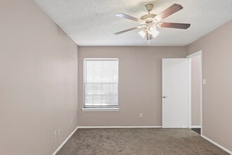 Bravo Apartment Living in Arlington, TX - Building Photo - Interior Photo
