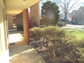 33 N Clifton Ave in Park Ridge, IL - Building Photo - Building Photo