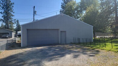 4128 E 34th Ave in Spokane, WA - Foto de edificio - Building Photo