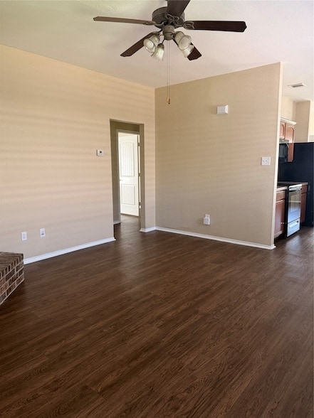 4009 Freedom St in Heartland, TX - Foto de edificio - Building Photo