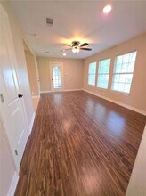 1008 Southampton Dr in Angleton, TX - Building Photo - Building Photo