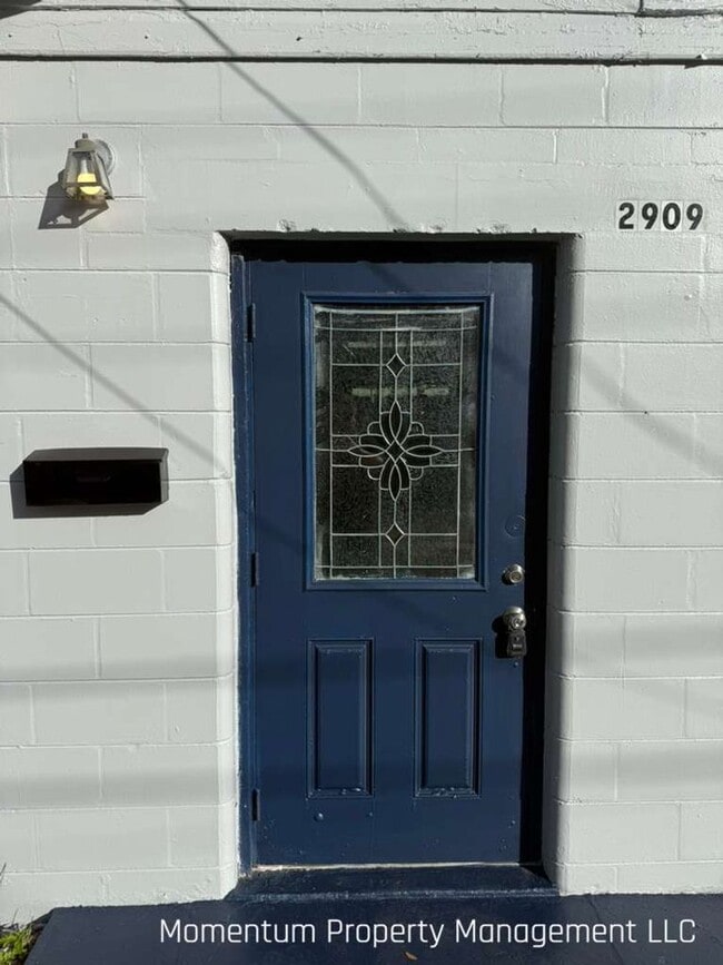 2909 N 17th St in Tampa, FL - Building Photo - Building Photo