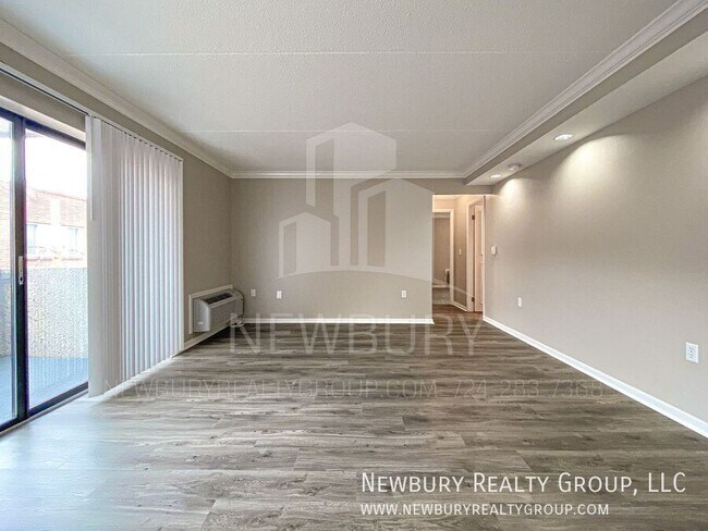 property at 530 N Main St