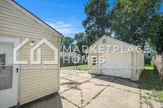 22375 Eastwood Ave in Warren, MI - Building Photo - Building Photo