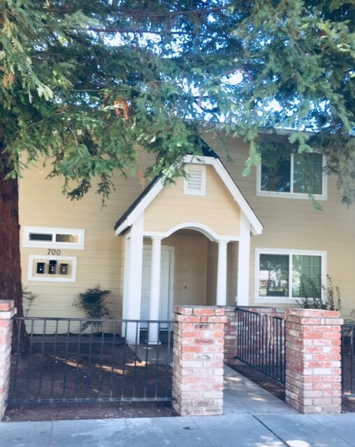 700 Ivy St Rentals in Chico, CA