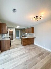 1400 Crescent Dr in Sherman, TX - Building Photo - Building Photo