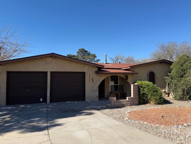 6500 Martin Ct NE in Albuquerque, NM - Building Photo - Building Photo