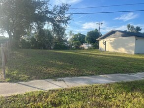 1185 Bonnymeade Dr in Titusville, FL - Building Photo - Building Photo