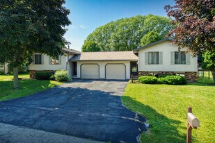 3500 Northridge Ct in Appleton, WI - Building Photo