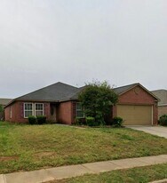 213 Ivyleaf Dr in Madison, AL - Building Photo