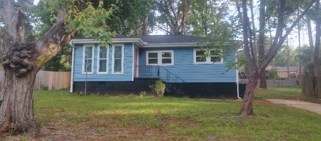 property at 1368 Diamond Ave SE