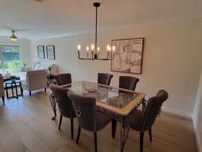 809 Palm View Dr, Unit Naples Charm in Naples, FL - Building Photo - Building Photo