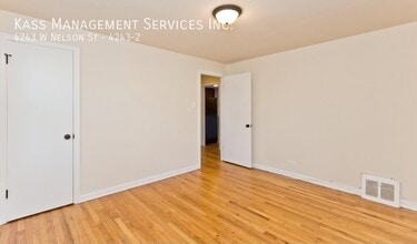 4258 W Nelson St, Unit 2 in Chicago, IL - Building Photo - Building Photo