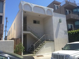 30 S Venice Blvd Apartments