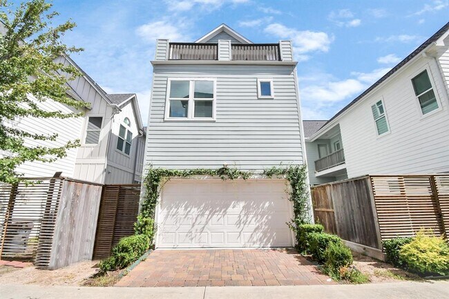 8649 Green Kolbe Ln in Houston, TX - Building Photo - Building Photo