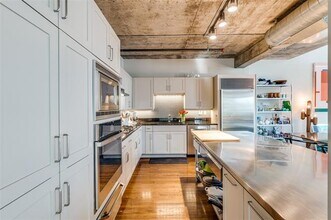 1999 McKinney Ave in Dallas, TX - Building Photo - Building Photo