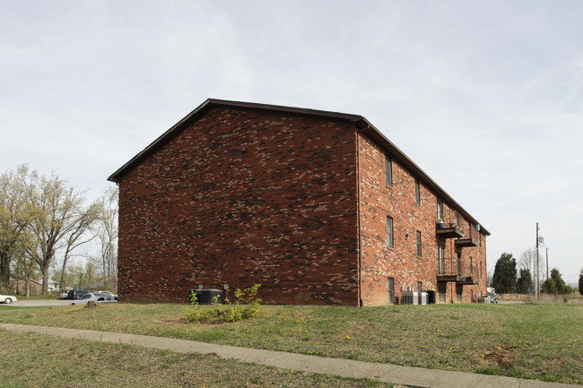 Colonial Square in Radcliff, KY - Building Photo - Building Photo