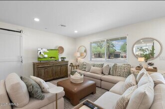 7431 E Taylor St in Scottsdale, AZ - Building Photo - Building Photo