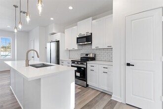 3703 Nagle St in Houston, TX - Foto de edificio - Building Photo