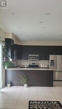 88 Education Rd in Brampton, ON - Building Photo - Building Photo