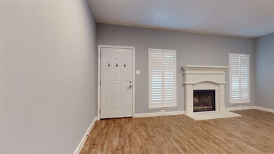 2984 Holly Hall St in Houston, TX - Building Photo - Building Photo