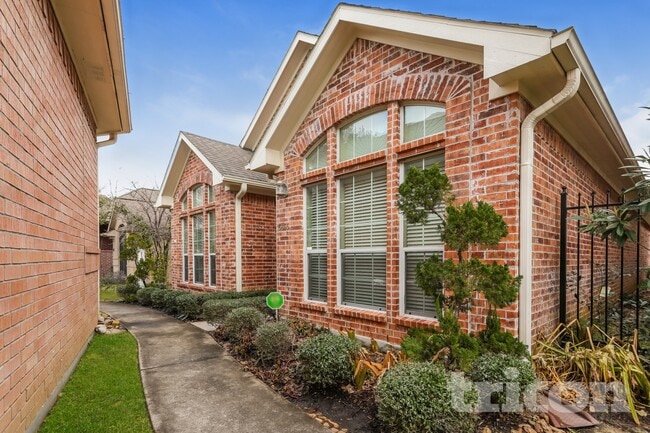 property at 6855 Tournament Dr