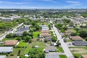 2055 NW 8th St in Pompano Beach, FL - Building Photo - Building Photo