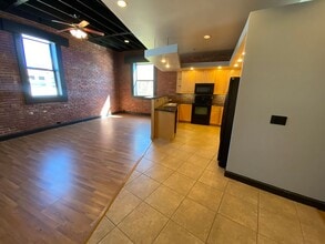431 W Walnut St in Springfield, MO - Building Photo - Building Photo