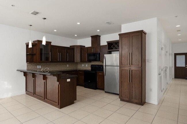 3003 S L Ln in McAllen, TX - Building Photo - Building Photo