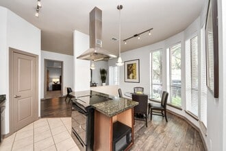 3616 Richmond Ave. in Houston, TX - Building Photo - Building Photo