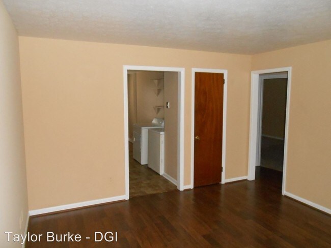 248 Foxglen Rd in Birmingham, AL - Foto de edificio - Building Photo