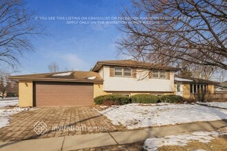 1106 N Drury Ln in Arlington Heights, IL - Building Photo - Building Photo