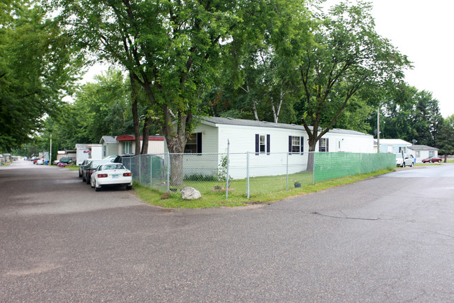 Dayton Park in Osseo, MN - Building Photo - Building Photo