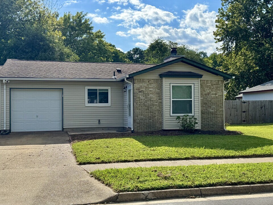 1417 Goldfinch Ln in Virginia Beach, VA - Building Photo