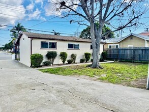 25225 Eshelman Ave in Lomita, CA - Building Photo - Building Photo