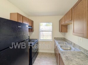 10444 Piedmont Rd in Jacksonville, FL - Building Photo - Building Photo