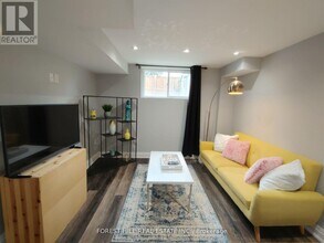 181 North Service Rd E in Oakville, ON - Building Photo - Building Photo